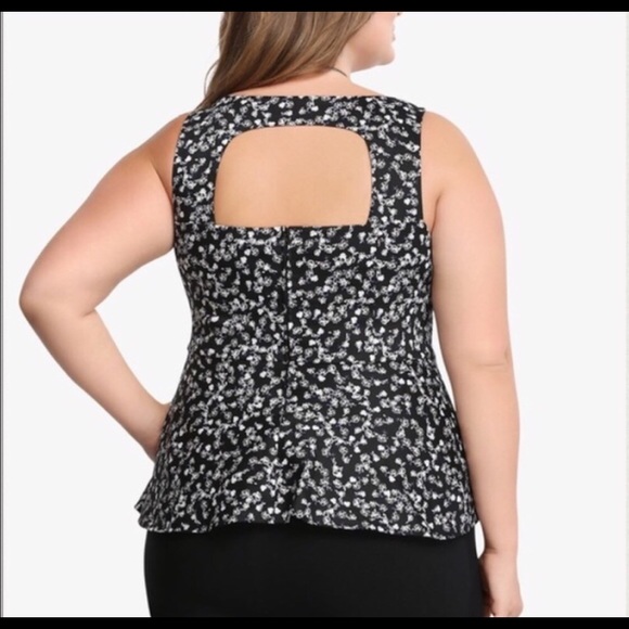 Torrid | floral Peplum Top - Picture 2 of 6